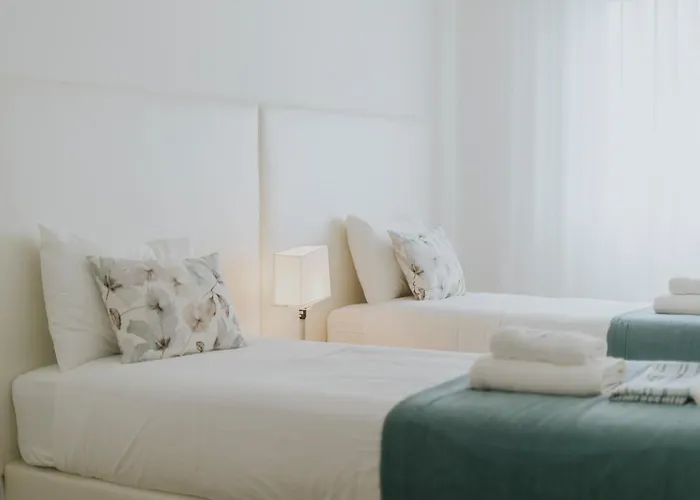 70 - Holidays Апартаменты *